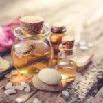 Qual é o melhor óleo para reduzir as estrias? Confira os ingredientes & cuidados com a pele mais eficazes